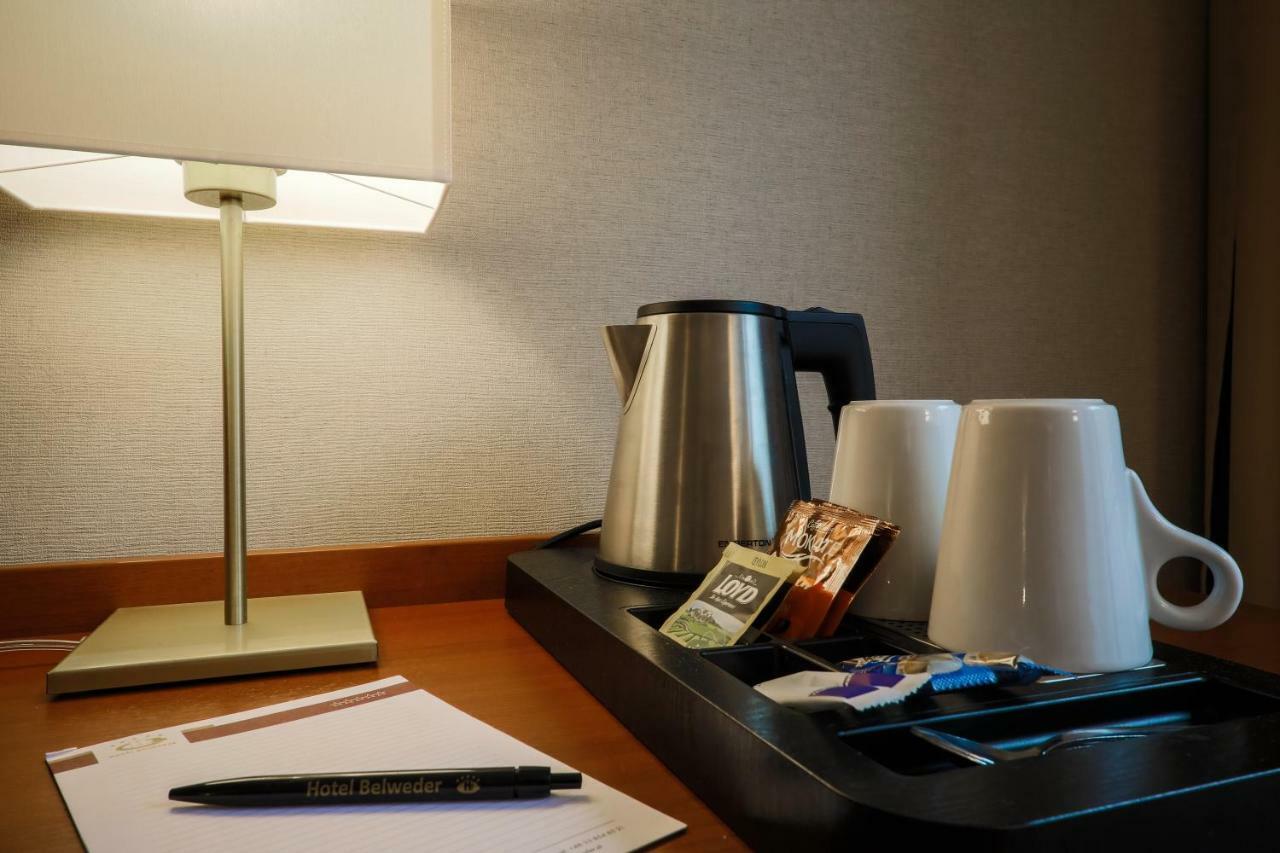Hotel Belweder Ustron Luaran gambar A kettle in a hotel room
